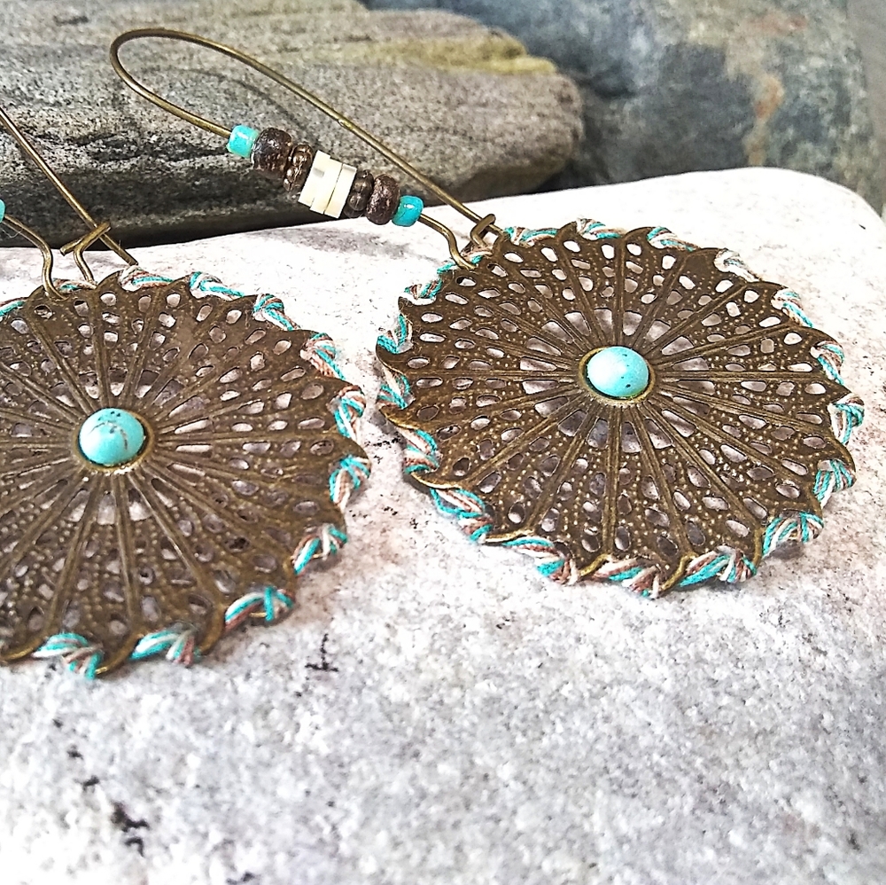 🐞2/$20 Pinwheel Mandala Boho Earrings - Picture 2 of 4